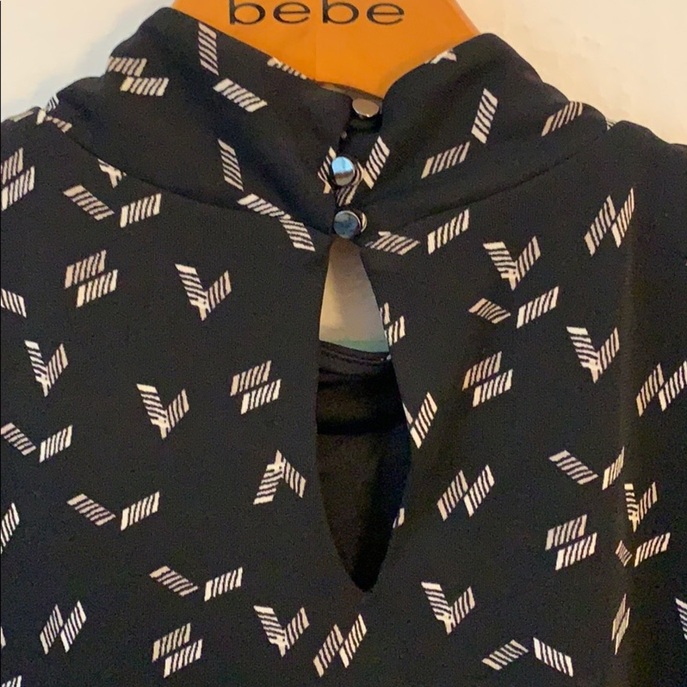 WHBM MU Mock Shirred Shell - Picture 7 of 8